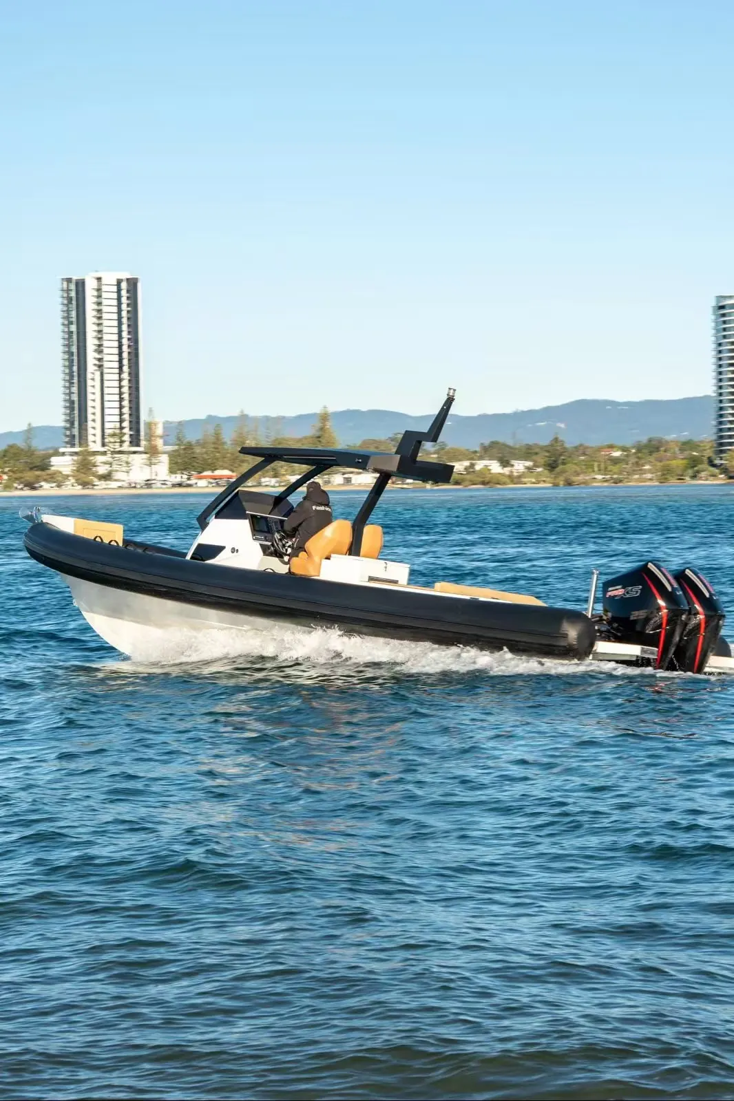 NIVO 960 on water